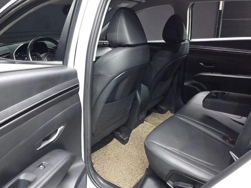 Hyundai Tucson G4FP, снимка 11 - Автомобили и джипове - 56237168