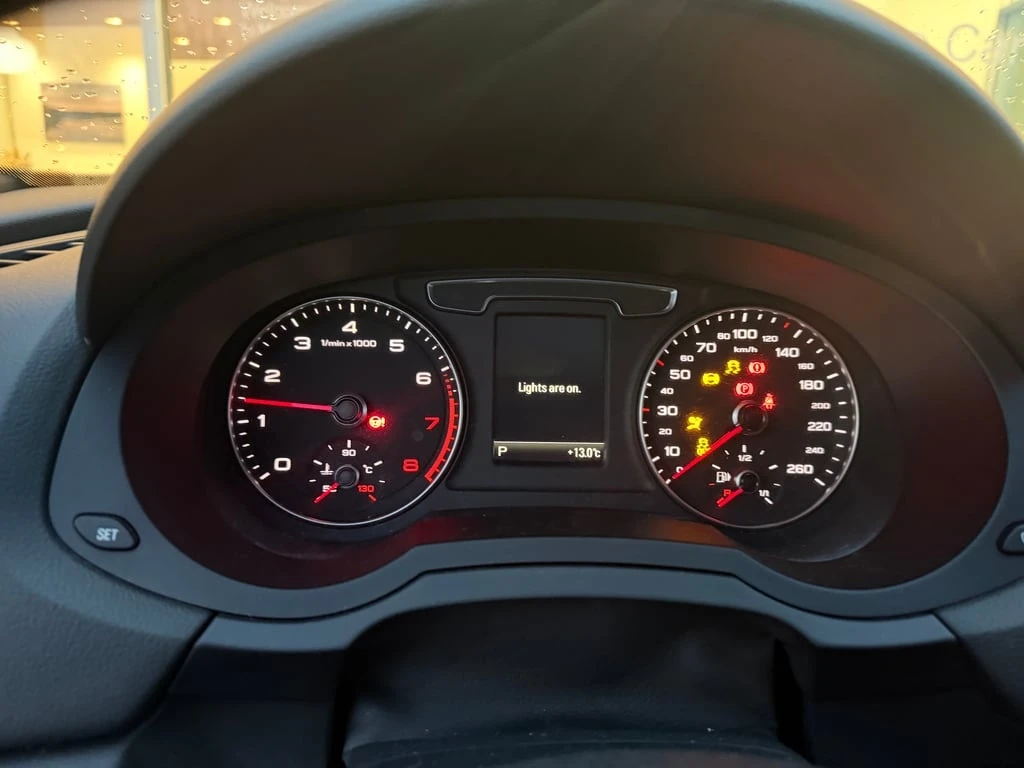 Audi Q3 * Technik * CARFAX * ���� �� �� | Mobile.bg � ����������� 3