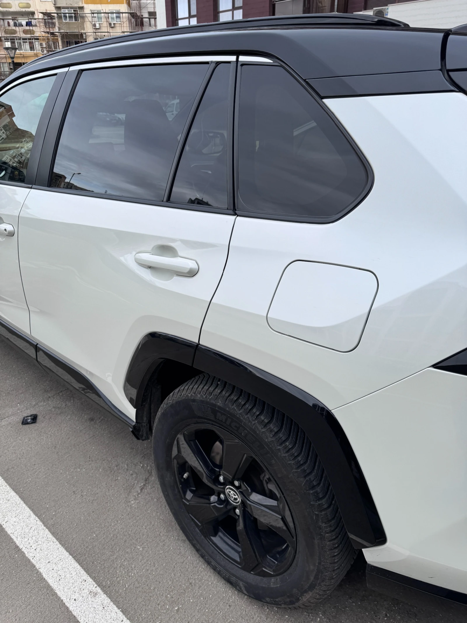 Toyota Rav4 Hybrid /Lane Assist/Distronic/360 Камера - изображение 4