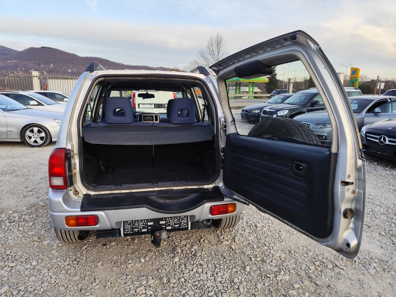 Suzuki Grand vitara 2.0 дизел Италия, снимка 6 - Автомобили и джипове - 53820333