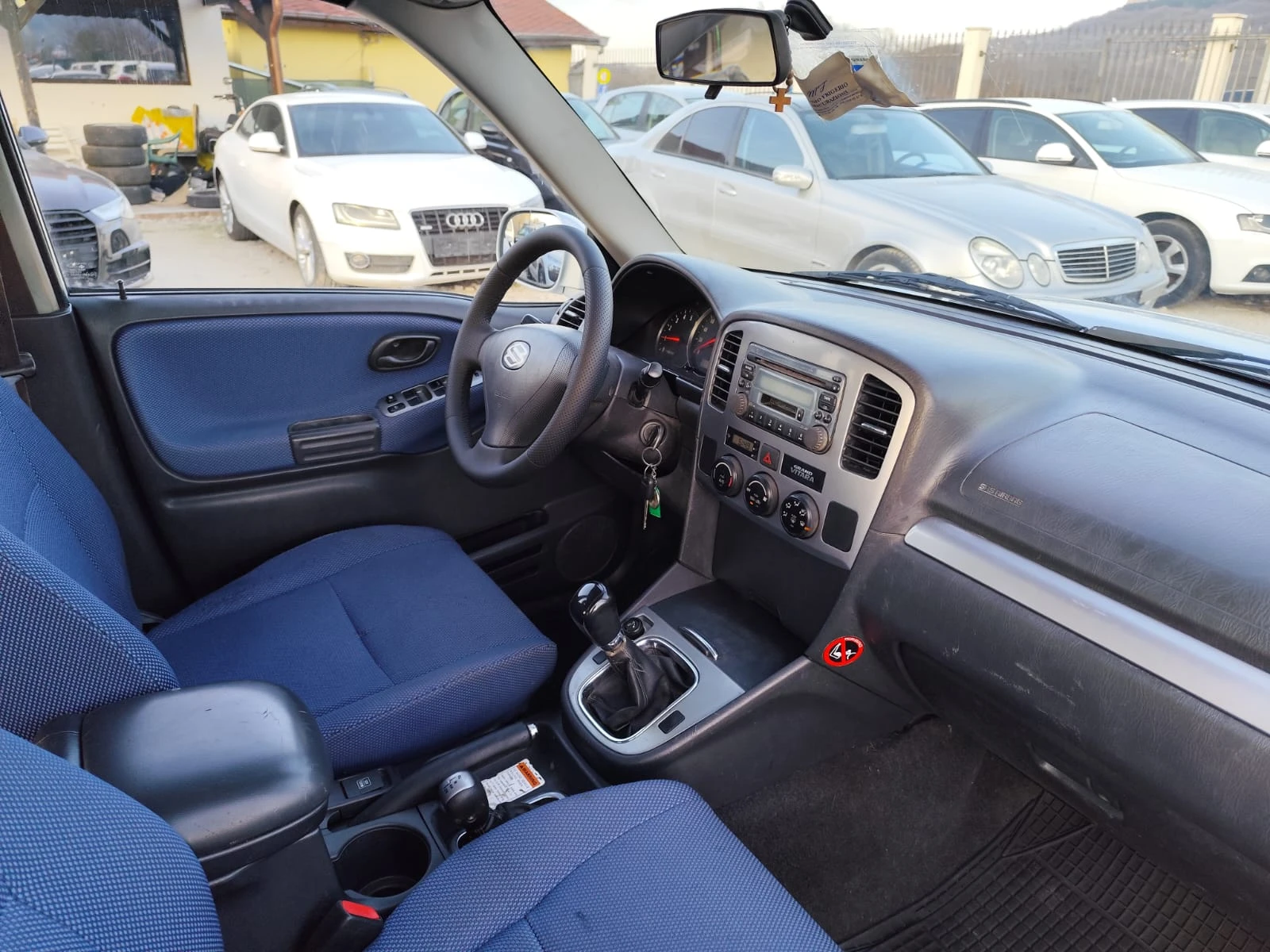 Suzuki Grand vitara 2.0 дизел Италия, снимка 11 - Автомобили и джипове - 53820333