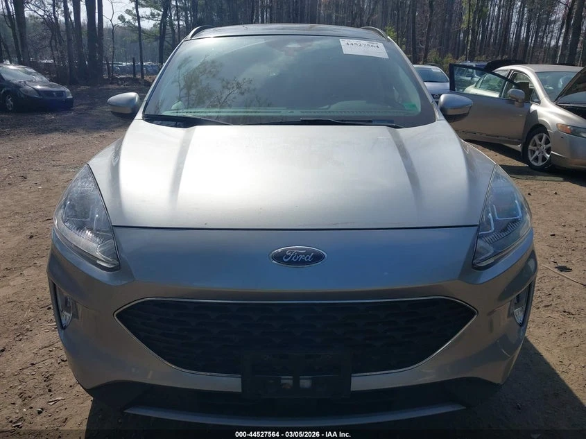 Ford Escape 1.5l Sel, снимка 12 - Автомобили и джипове - 54101738