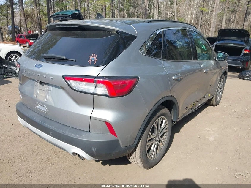 Ford Escape 1.5l Sel, снимка 4 - Автомобили и джипове - 54101738