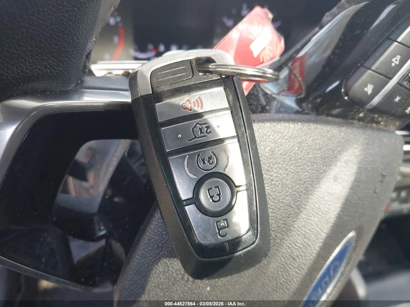 Ford Escape 1.5l Sel, снимка 11 - Автомобили и джипове - 54101738