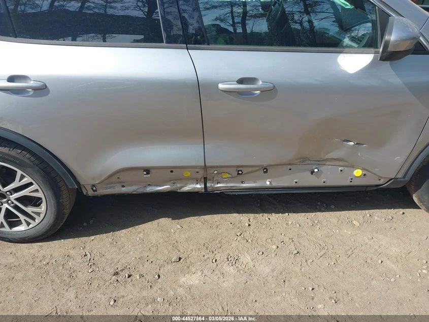 Ford Escape 1.5l Sel, снимка 6 - Автомобили и джипове - 54101738