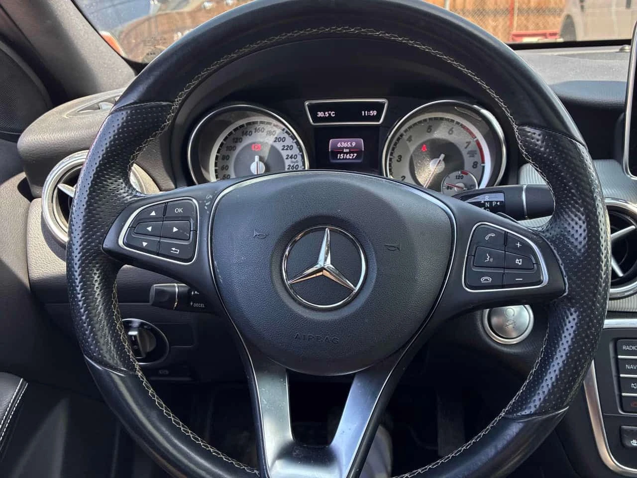 Mercedes-Benz GLA * 250 * АВТОКРЕДИТ БЕЗ ПЪРВОНАЧАЛНА ВНОСКА, снимка 11 - Автомобили и джипове - 54704687