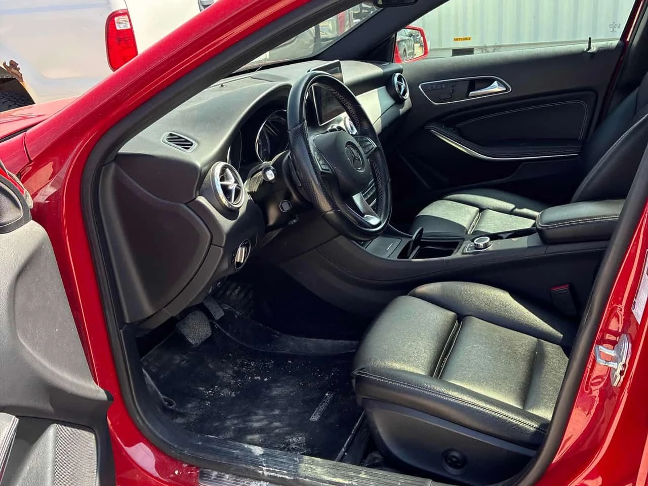 Mercedes-Benz GLA * 250 * АВТОКРЕДИТ БЕЗ ПЪРВОНАЧАЛНА ВНОСКА, снимка 9 - Автомобили и джипове - 54704687