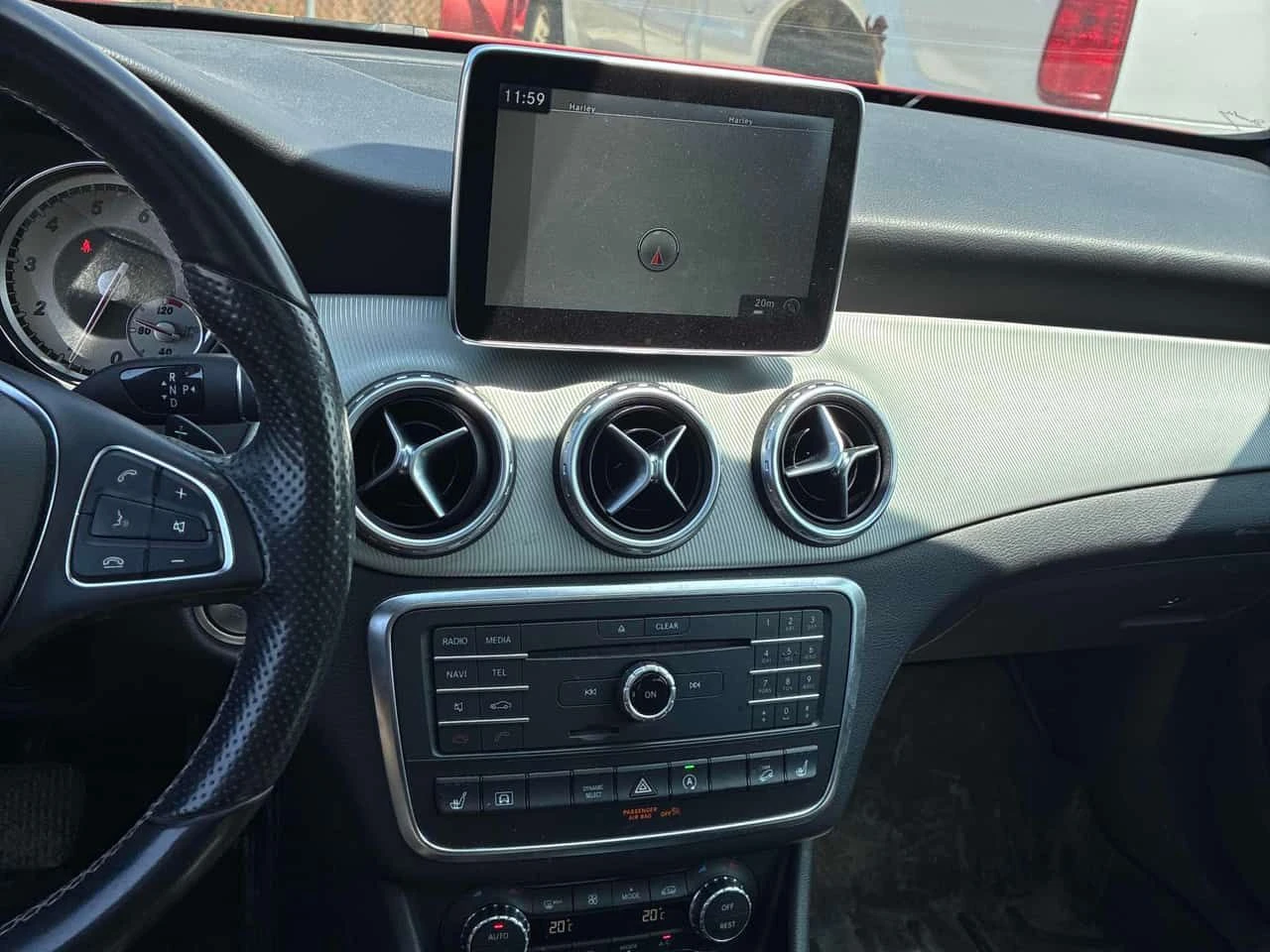Mercedes-Benz GLA * 250 * АВТОКРЕДИТ БЕЗ ПЪРВОНАЧАЛНА ВНОСКА, снимка 12 - Автомобили и джипове - 54704687