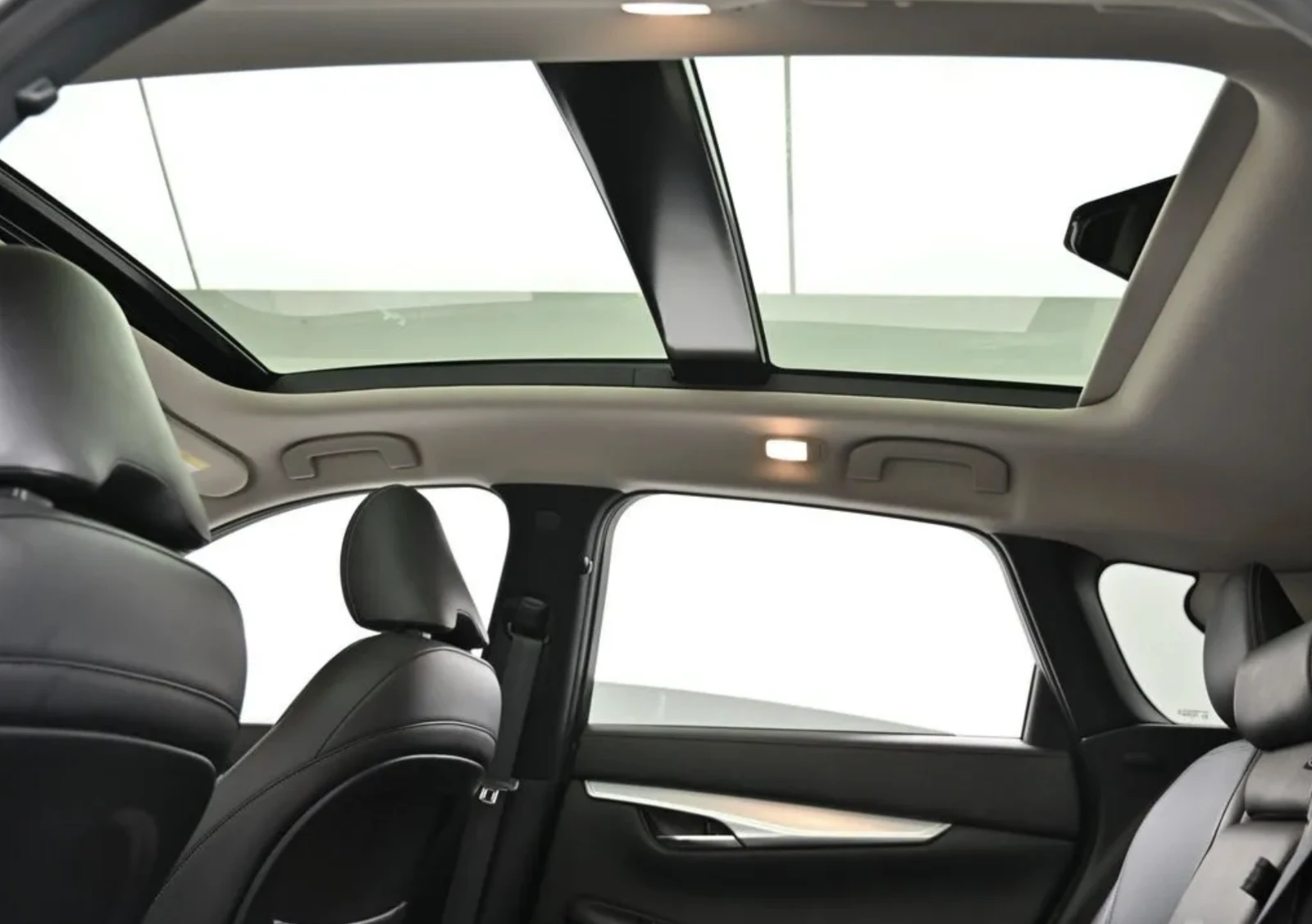 Infiniti QX50 2.0* Pano* Крайна цена* , снимка 15 - Автомобили и джипове - 54837044