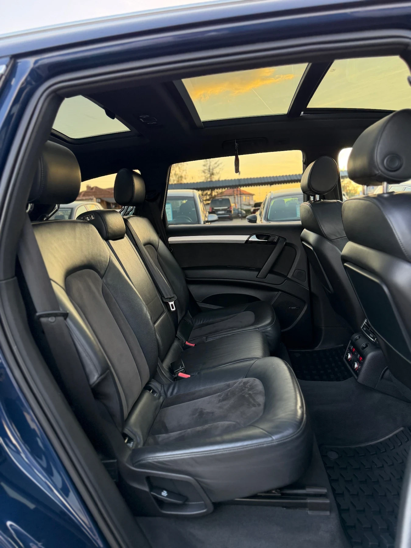 Audi Q7 3.0TDI 233кс S-LINE ПАНОРАМА НАВИ ПОДГРЕВ BOSE, снимка 13 - Автомобили и джипове - 55970044