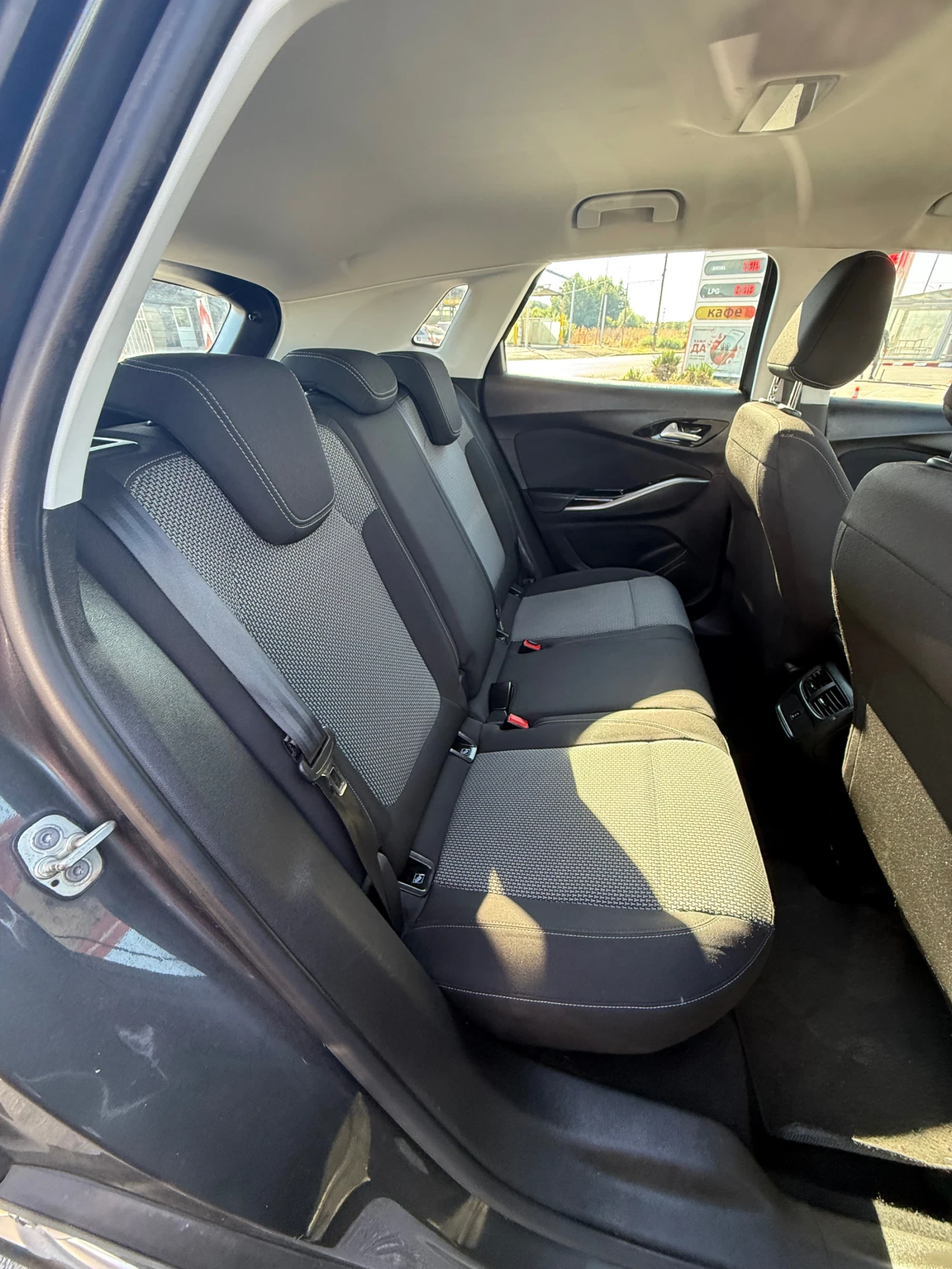 Opel Grandland X 1.5CDTI включена регистрация, снимка 11 - Автомобили и джипове - 56093665