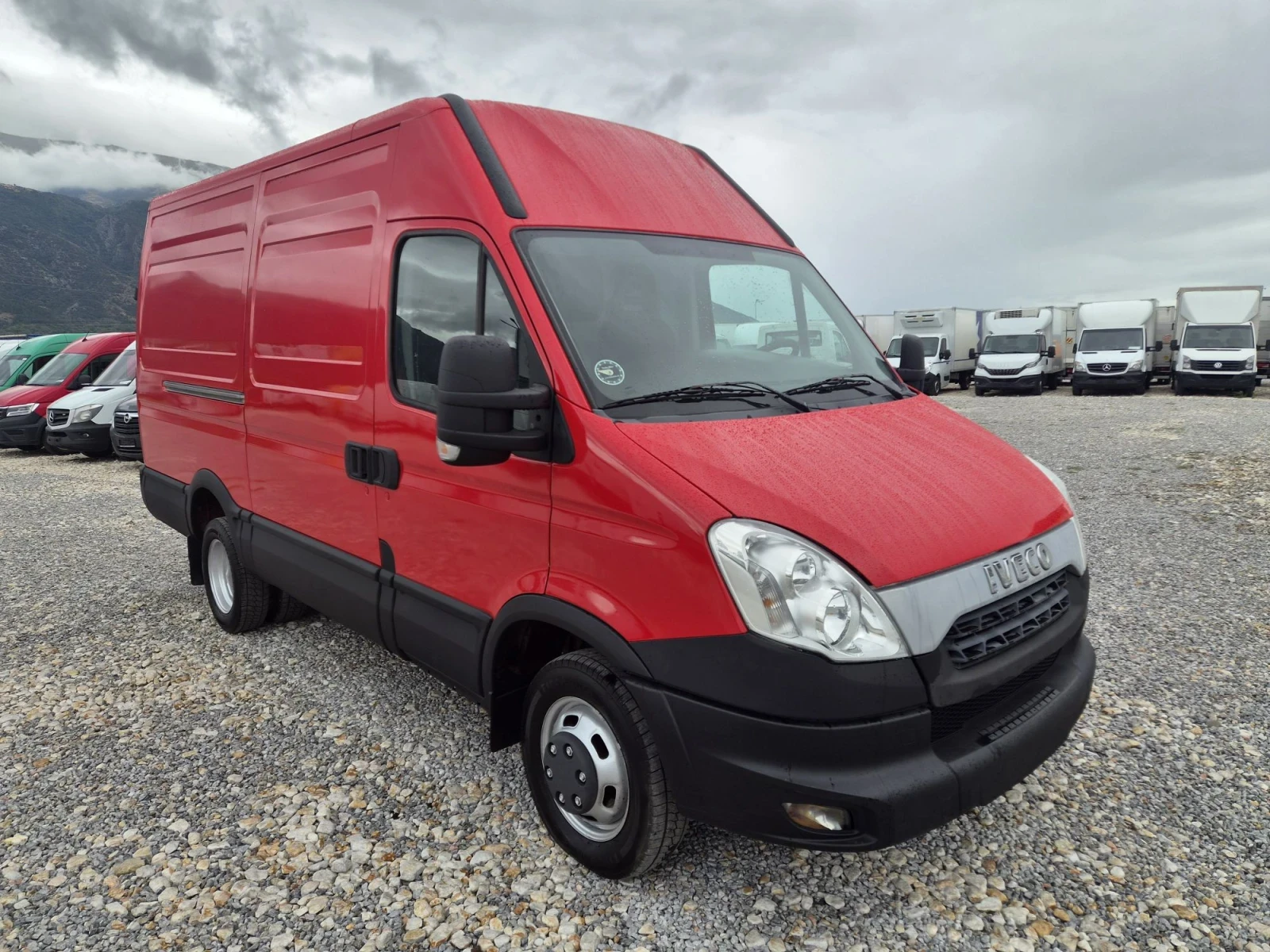 Iveco Daily 35c17 * Клима * Темпомат * До 3.5 тона, снимка 7 - Бусове и автобуси - 56264614