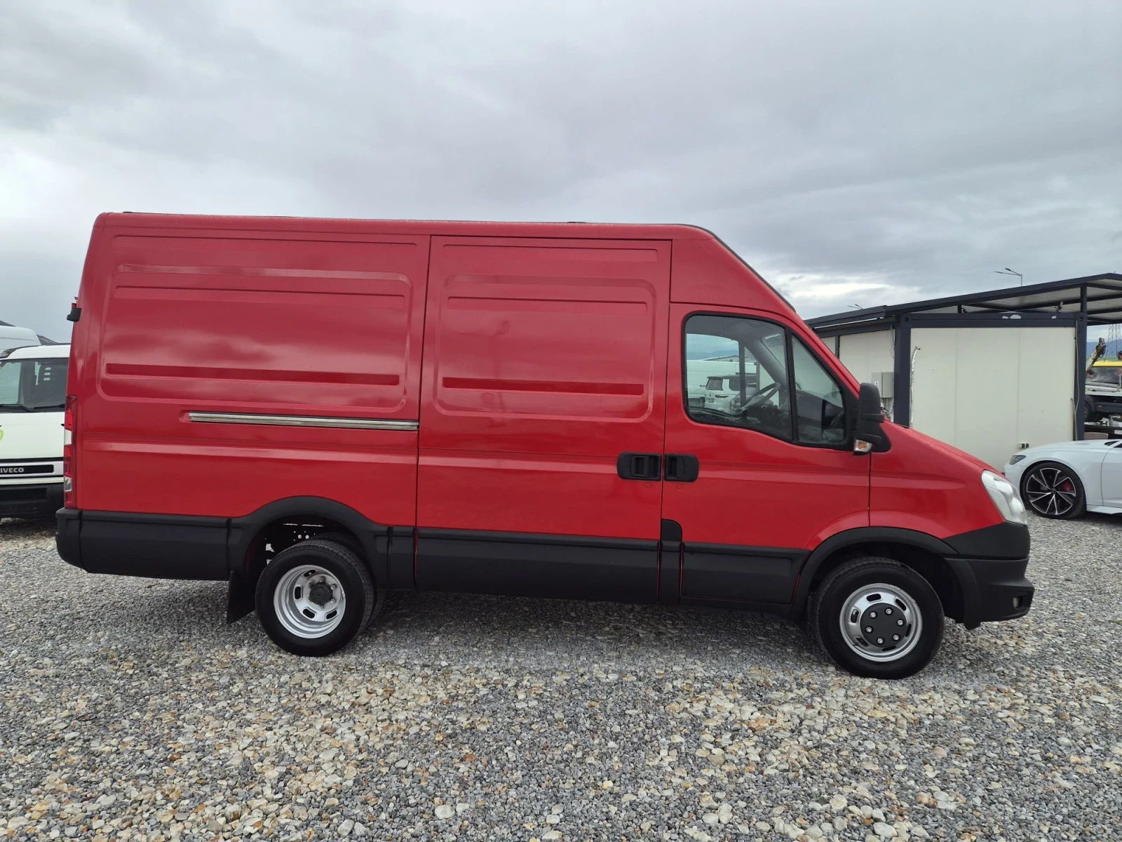 Iveco Daily 35c17 * Клима * Темпомат * До 3.5 тона, снимка 6 - Бусове и автобуси - 56264614