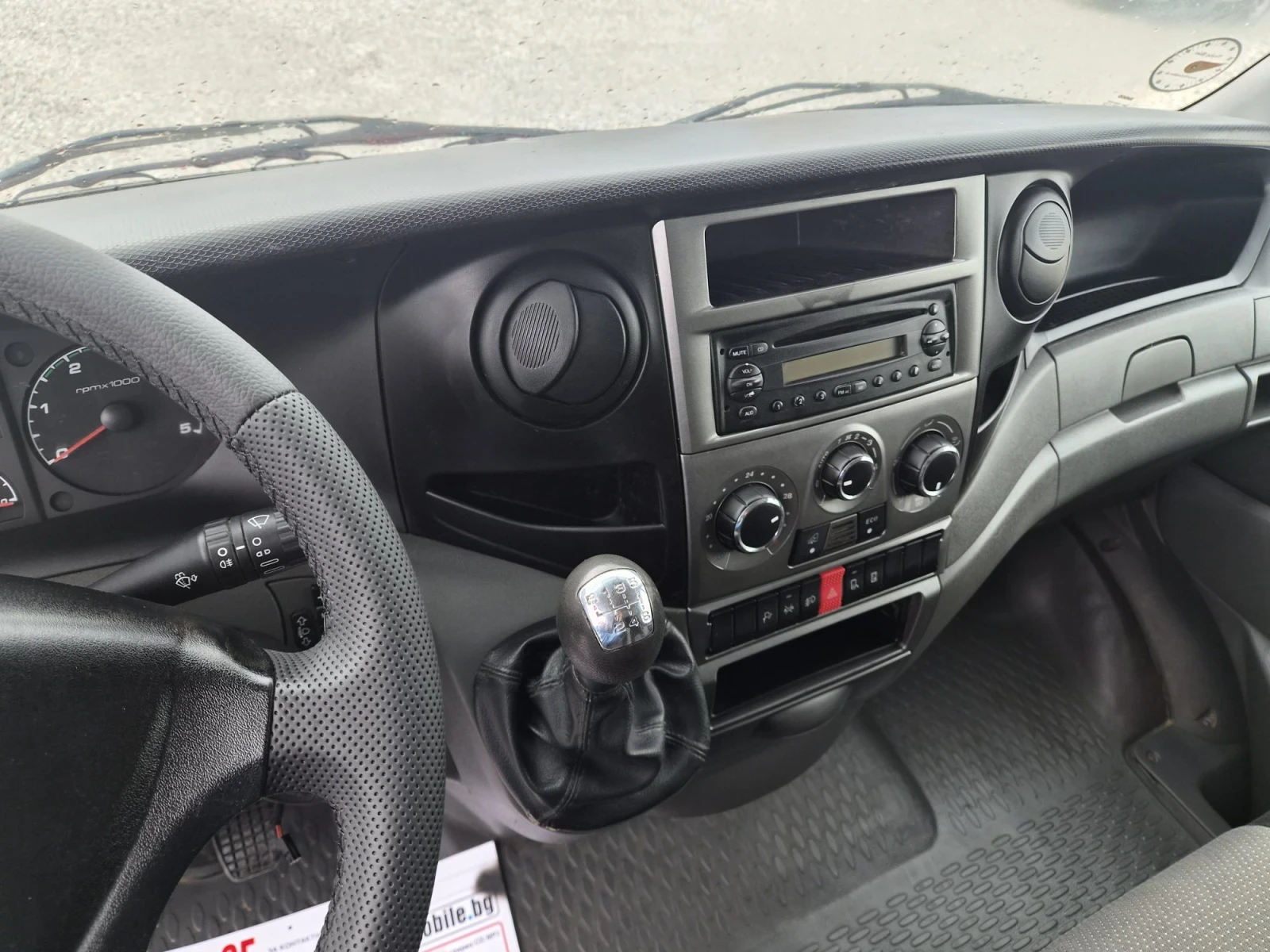 Iveco Daily 35c17 * Клима * Темпомат * До 3.5 тона, снимка 11 - Бусове и автобуси - 56264614