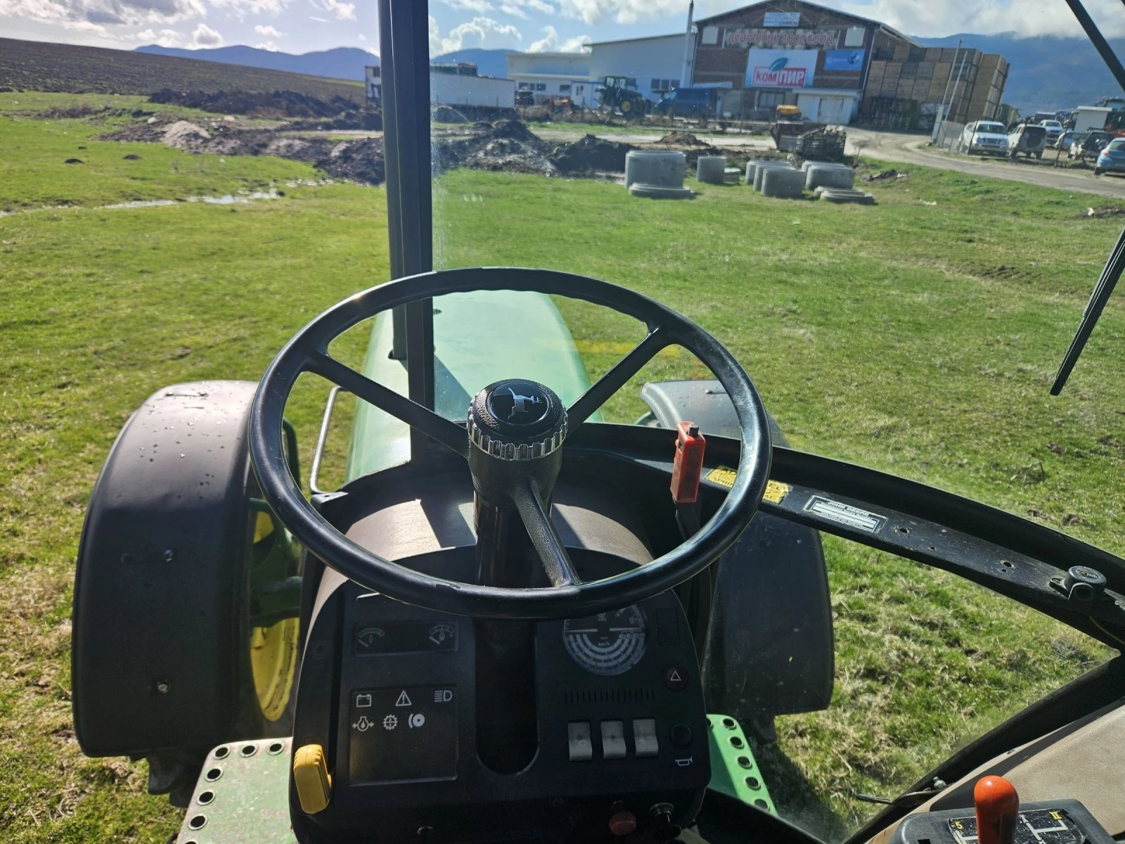 Трактор John Deere 2650 - изображение 2