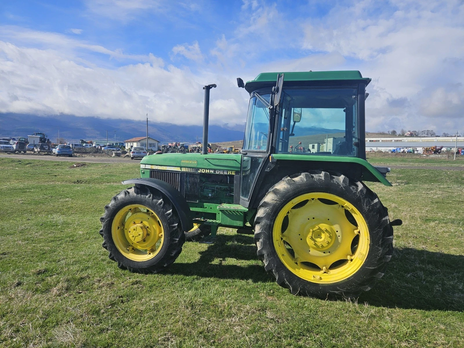 Трактор John Deere 2650 - изображение 4