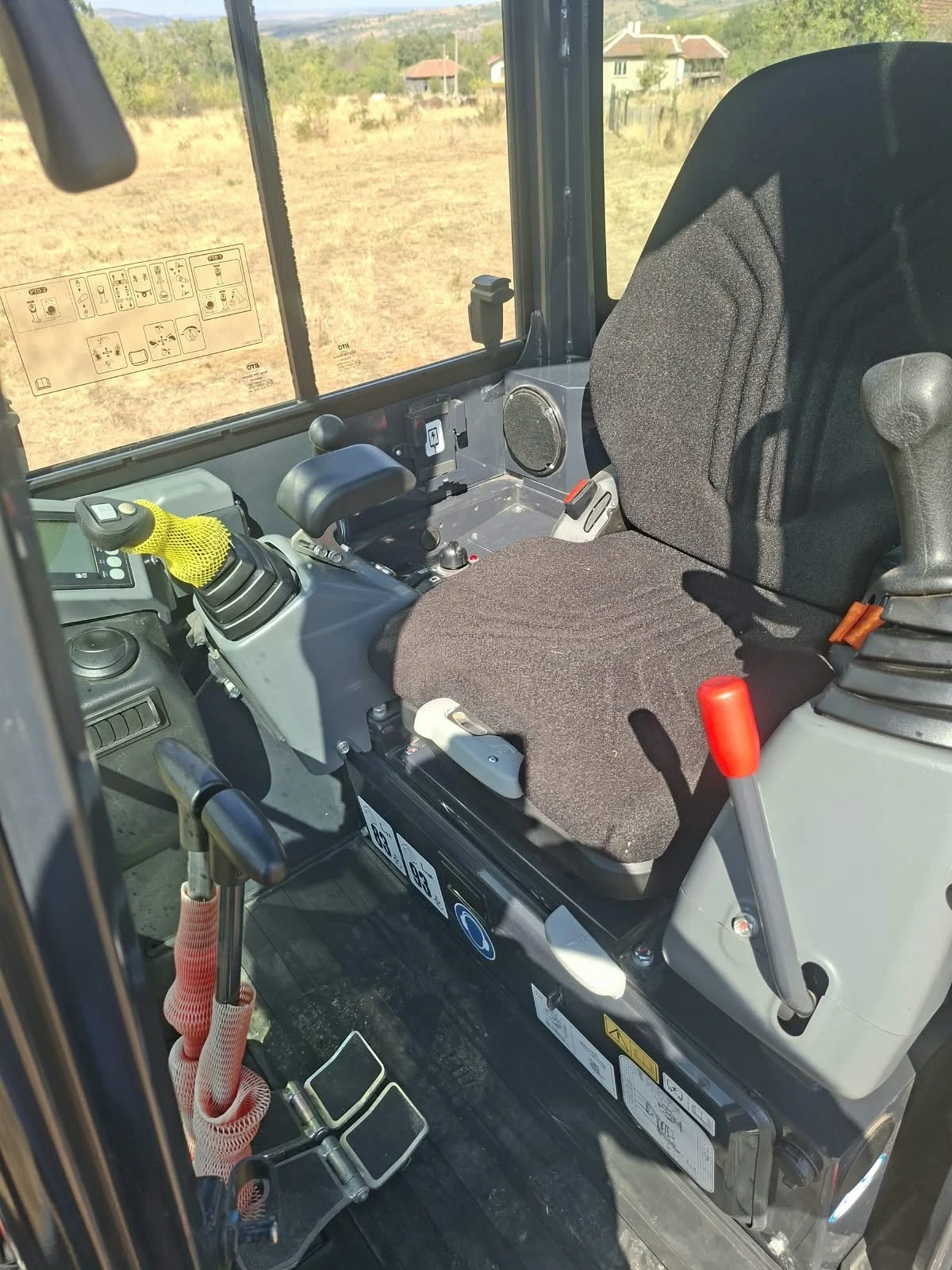 Багер Yanmar VIO 27 LW, снимка 11 - Индустриална техника - 56352770