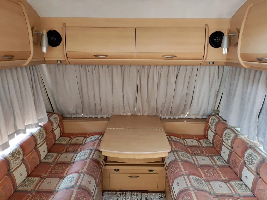 Каравана Coachmen Amara 520/4, снимка 7 - Каравани и кемпери - 54170539