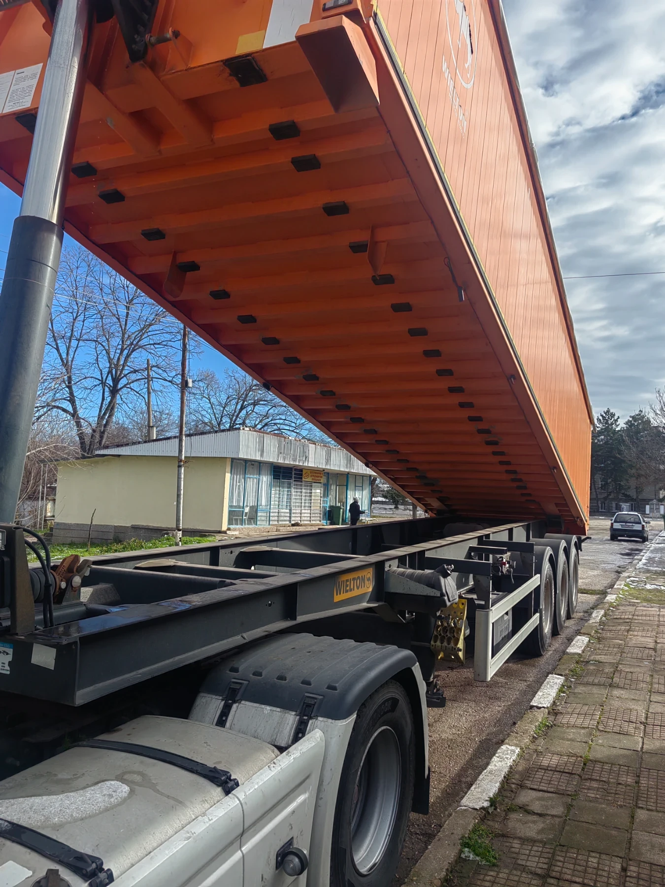 ����������� Wielton | Mobile.bg � ����������� 6