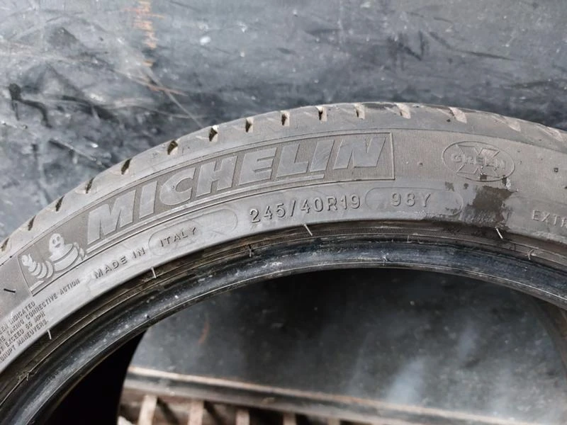 Гуми Летни 245/40R19, снимка 7 - Гуми и джанти - 37112716