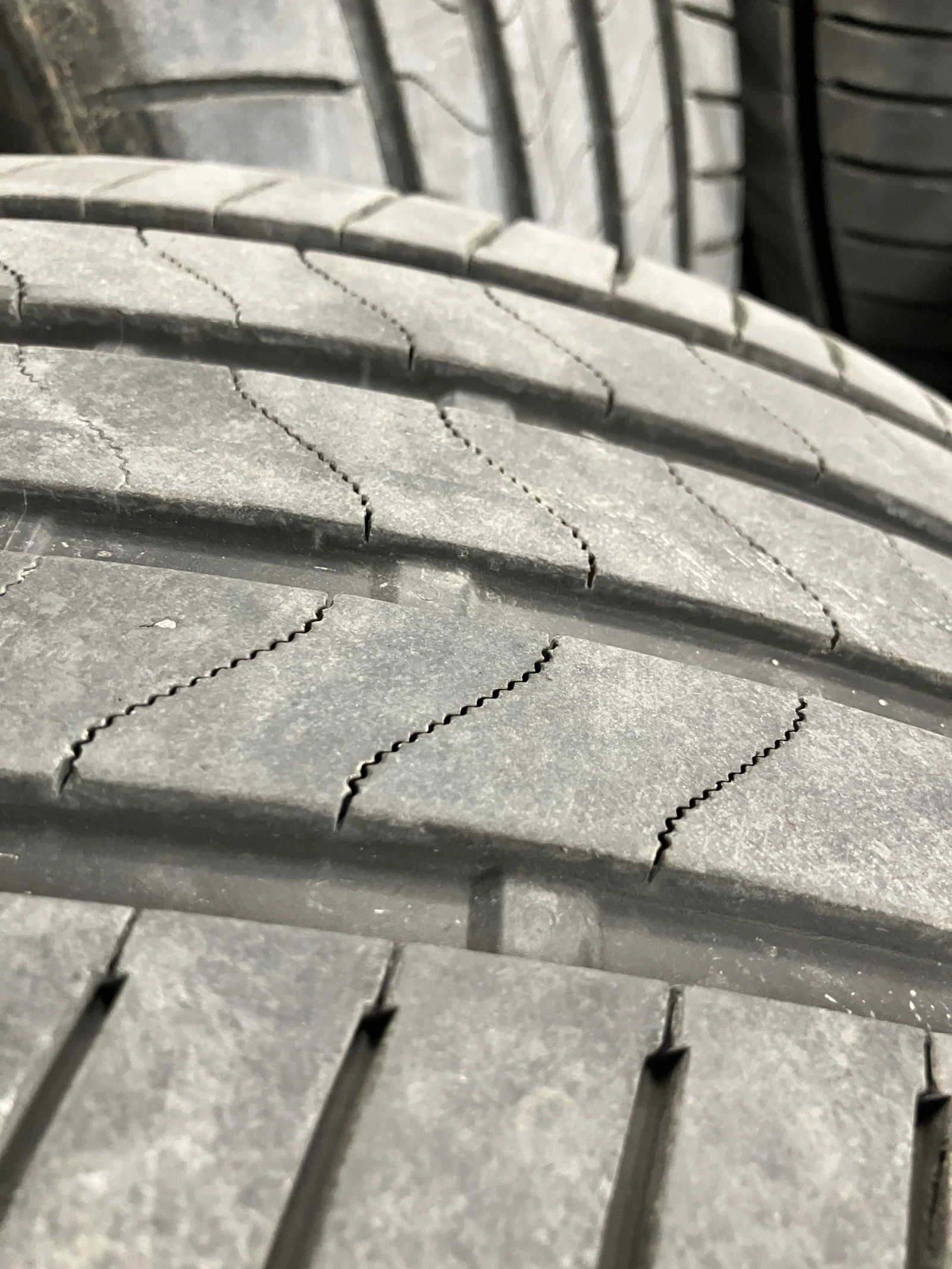 ���� � ������ 275/45R20 �� VW Touareg | Mobile.bg � ����������� 8