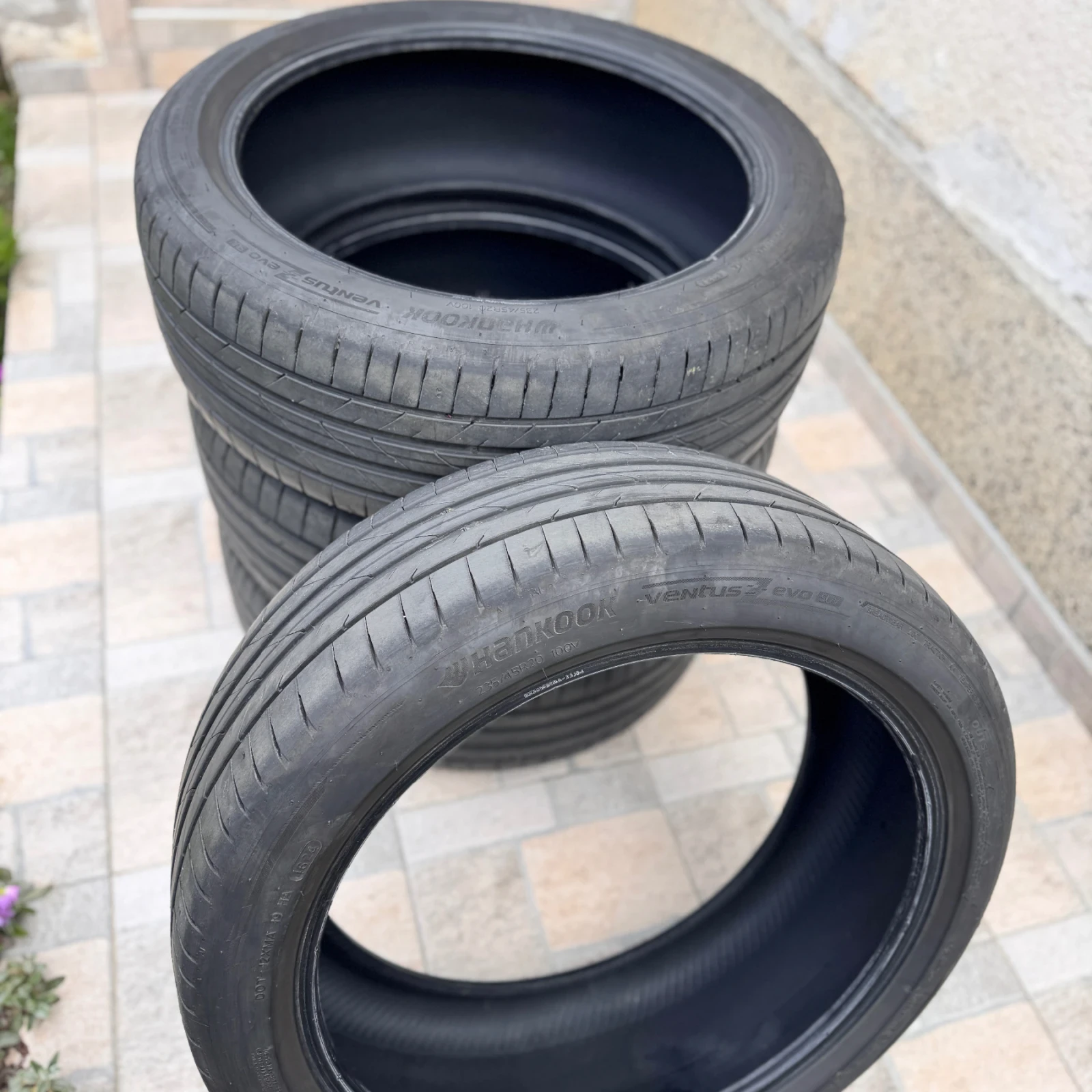 Гуми Летни 235/45R20