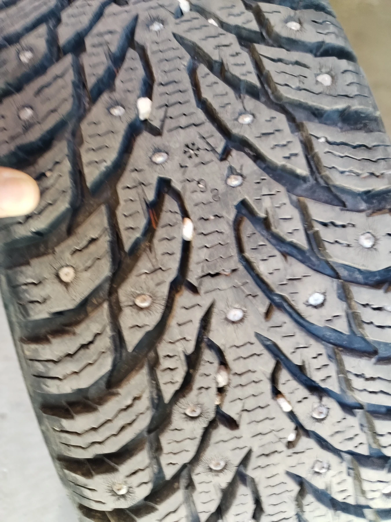 Гуми с джанти Nokian 195/65R16, снимка 5 - Гуми и джанти - 54683314
