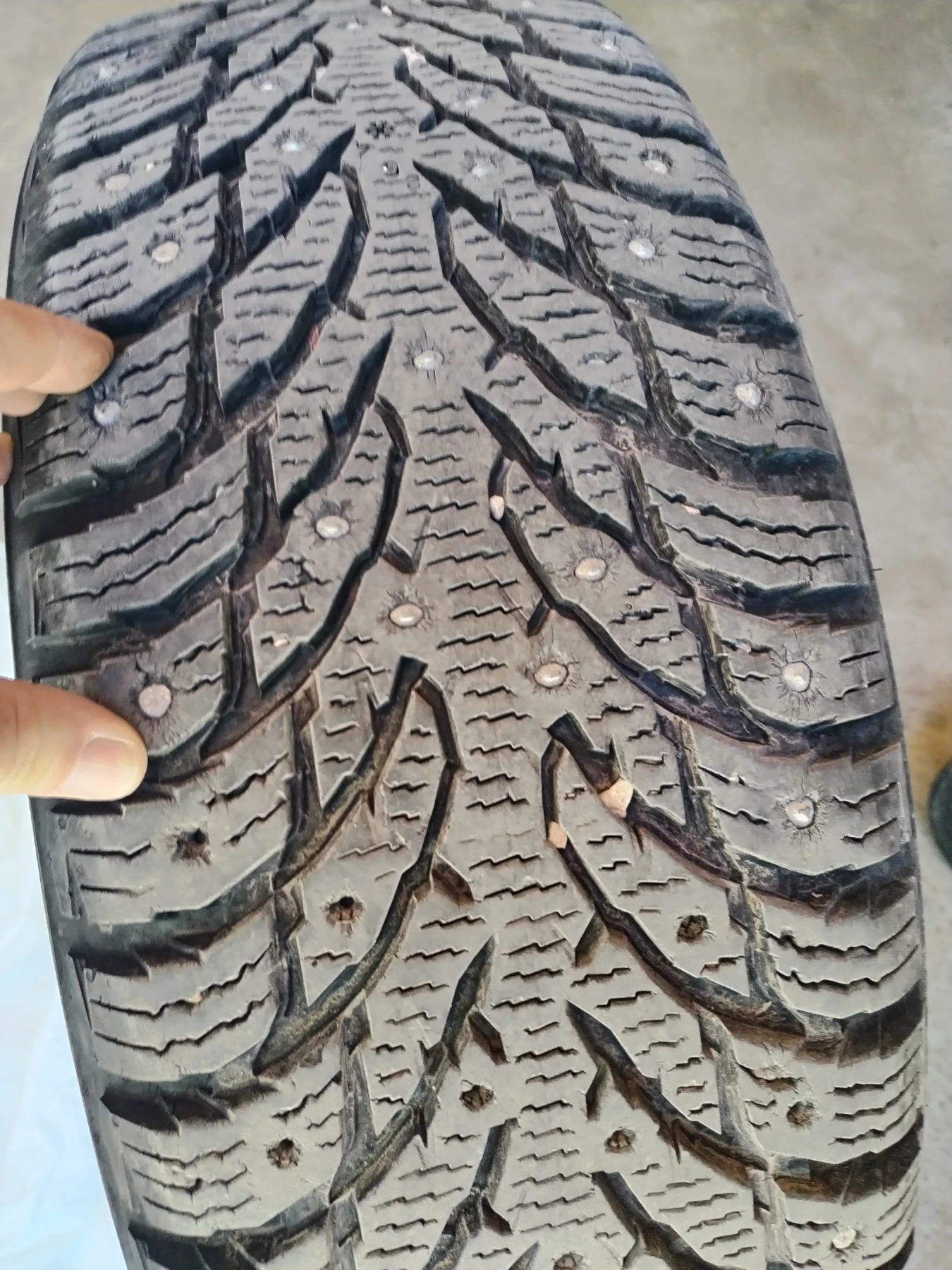 Гуми с джанти Nokian 195/65R16, снимка 6 - Гуми и джанти - 54683314
