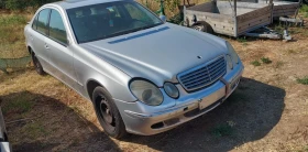  Mercedes-Benz E 270