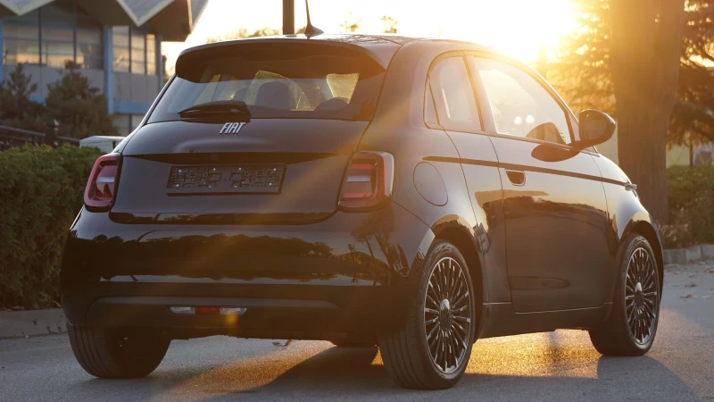 Fiat 500 ICON 3+ 1 КАТО НОВ, снимка 3 - Автомобили и джипове - 47945600