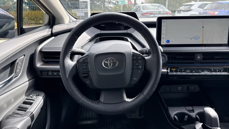 Toyota Prius Luxury Premium, снимка 15 - Автомобили и джипове - 49491255