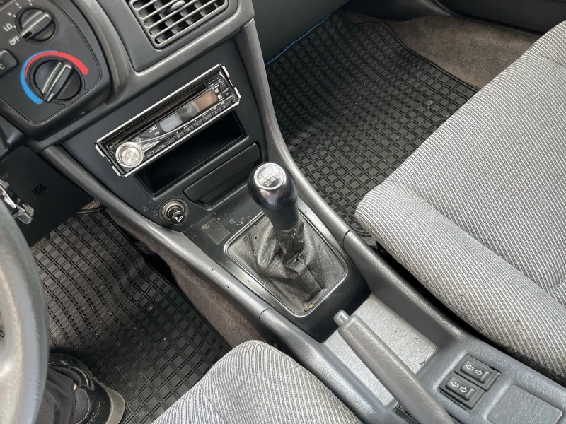 Toyota Celica 1.6 Б 125 KC КЛИМАТИК, снимка 14 - Автомобили и джипове - 51515085