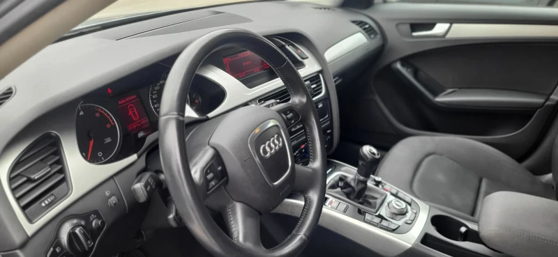 Audi A4 2.0 Avant TDI, снимка 11 - Автомобили и джипове - 52149293