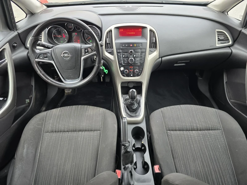 Opel Astra 1.7CDTI 110к.с Италия , снимка 11 - Автомобили и джипове - 53201973
