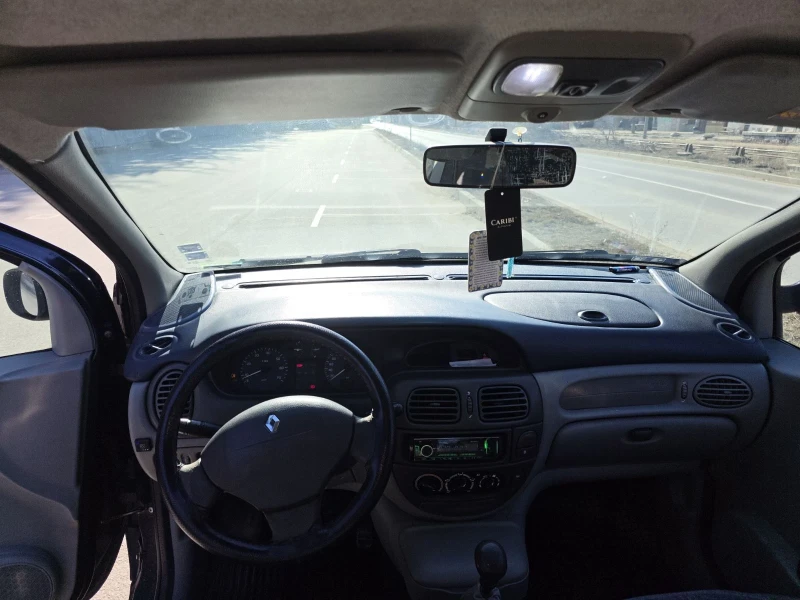 Renault Scenic, снимка 4 - Автомобили и джипове - 53262621