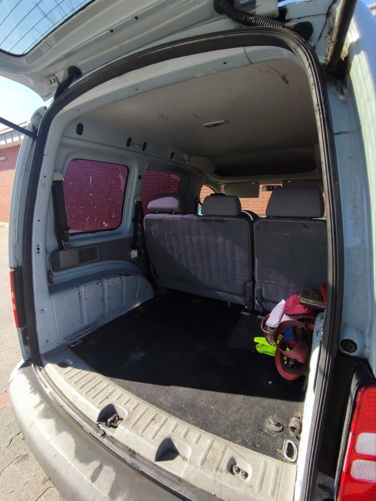 VW Caddy, снимка 7 - Автомобили и джипове - 55131128