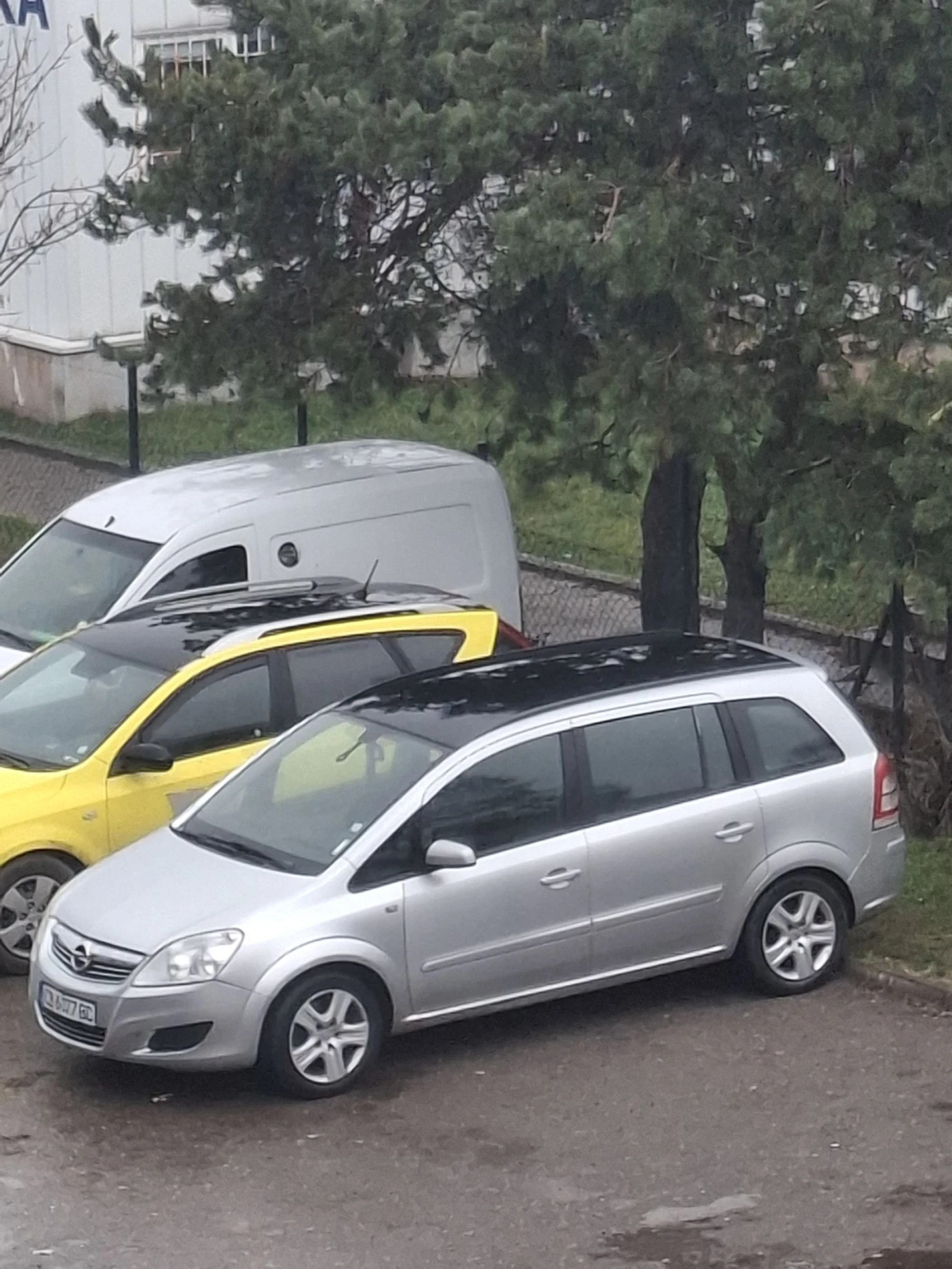 Opel Zafira 1.9 автоматик, снимка 1