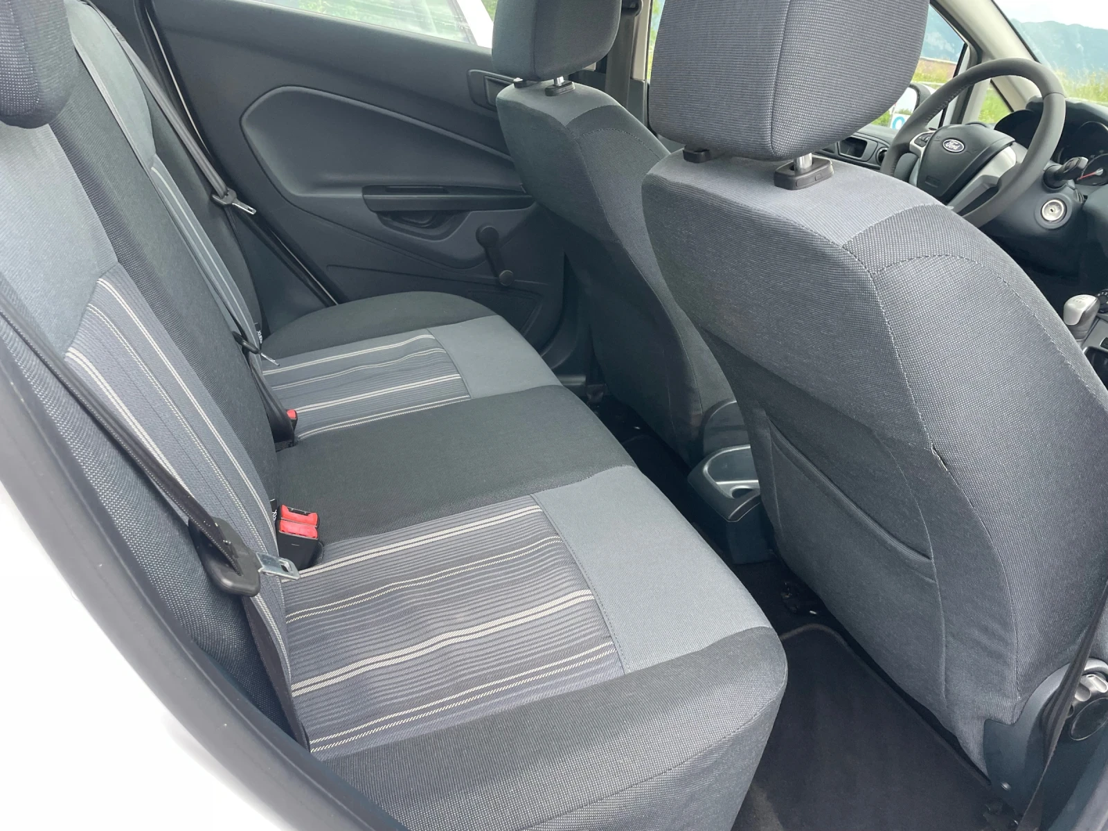 Ford Fiesta 1.4HDI-70-ITALIA - изображение 7