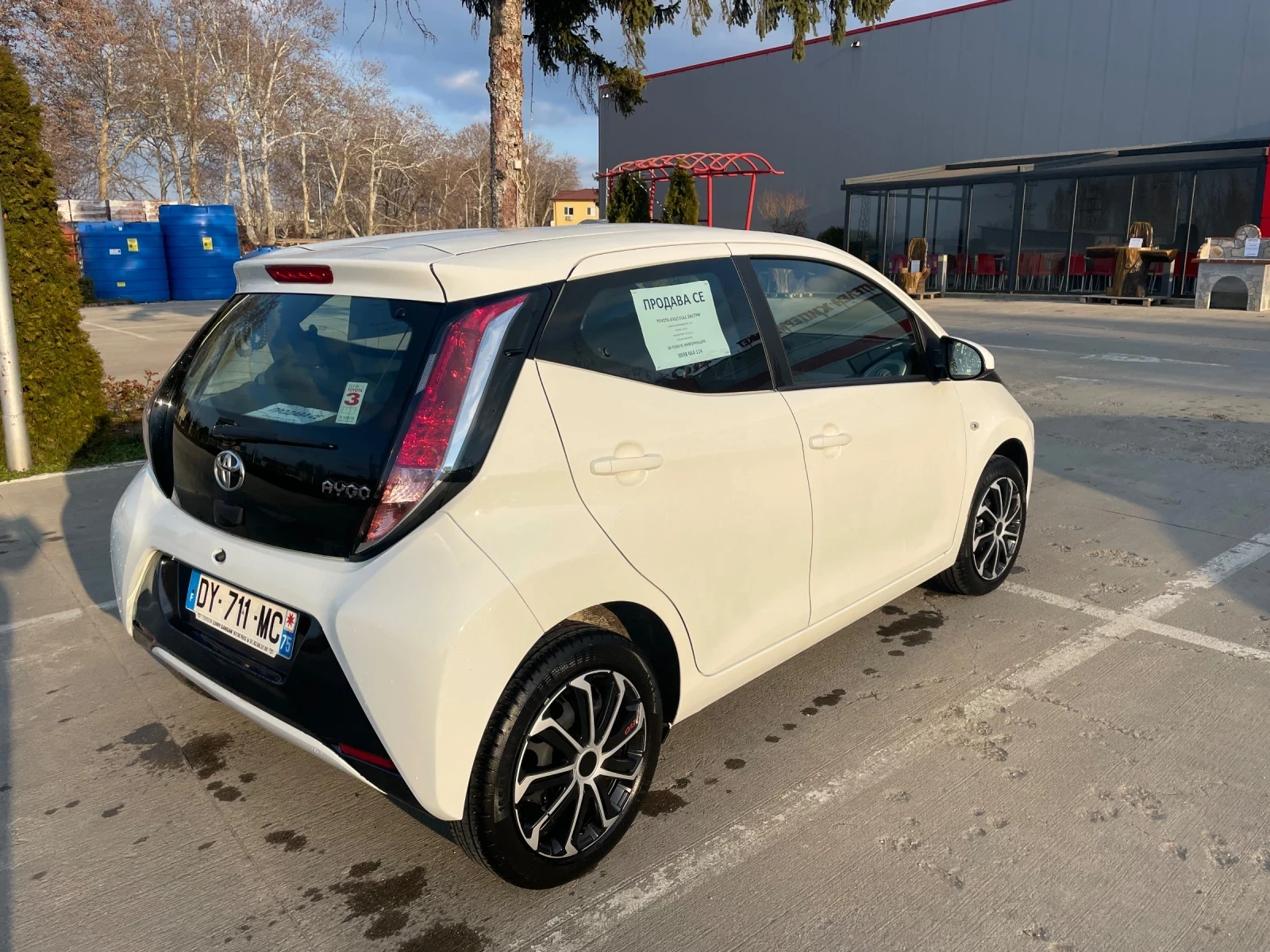 Toyota Aygo FULL екстри, страхотна дамска кола - изображение 3