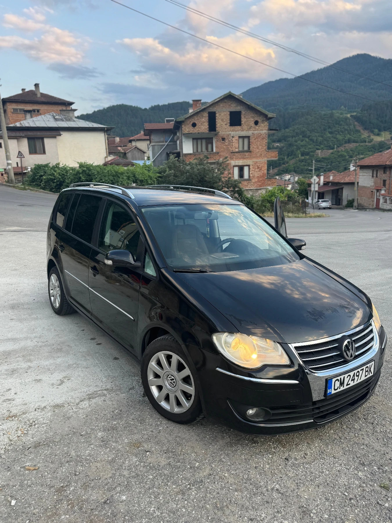 VW Touran  - изображение 2