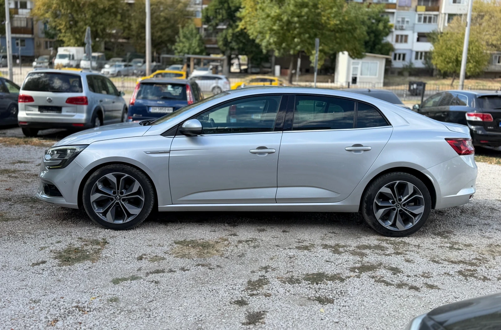 Renault Megane 1.5DCI AVTOMAT, снимка 3 - Автомобили и джипове - 51515085