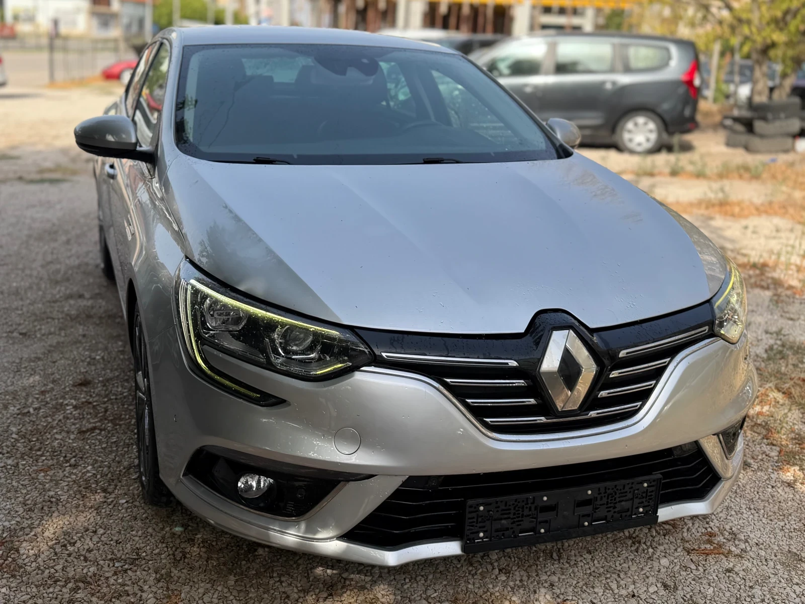 Renault Megane 1.5DCI AVTOMAT, снимка 8 - Автомобили и джипове - 51515085
