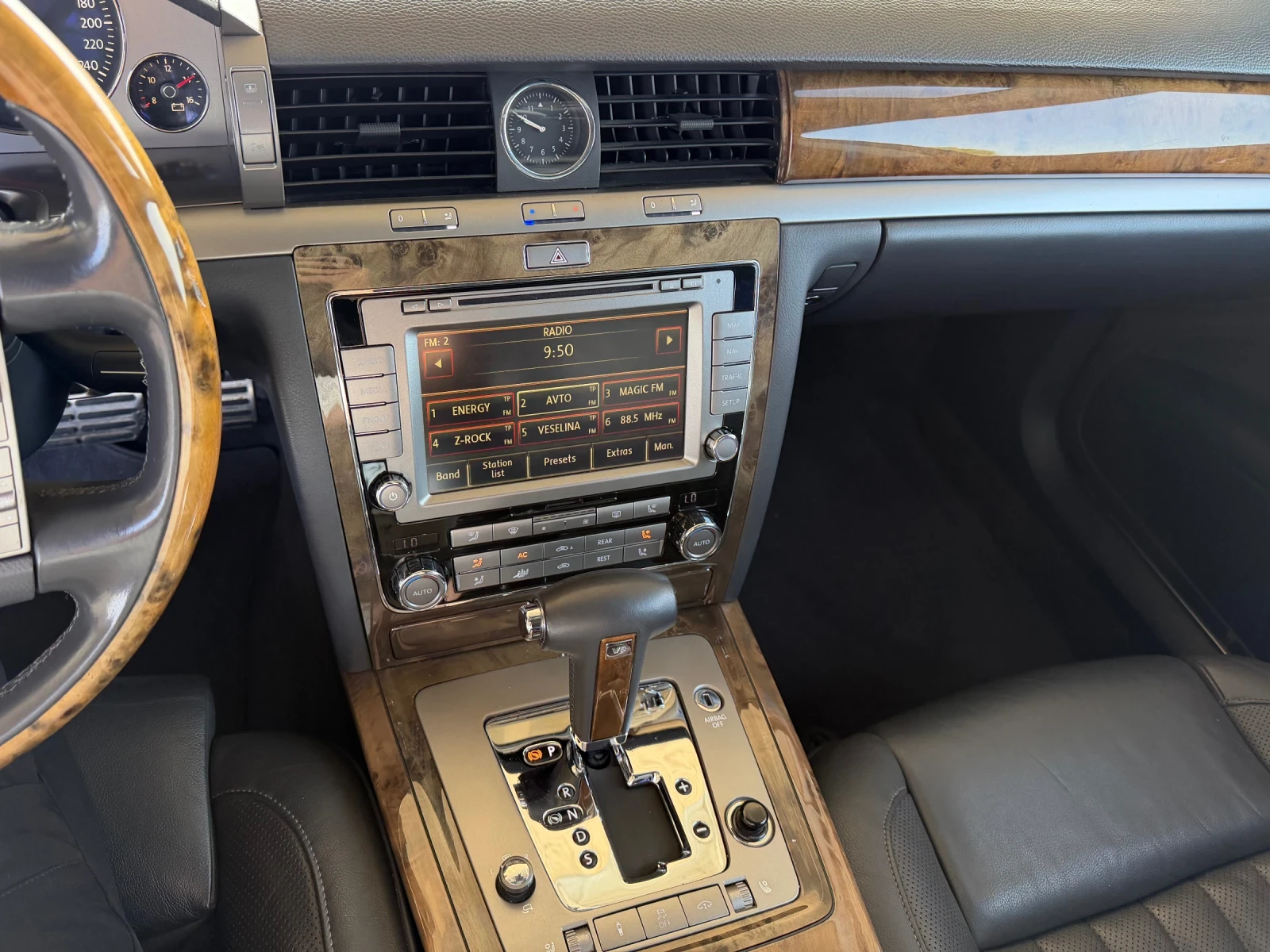 VW Phaeton 3.0 TDI 4X4 FULL, снимка 12 - Автомобили и джипове - 51515085