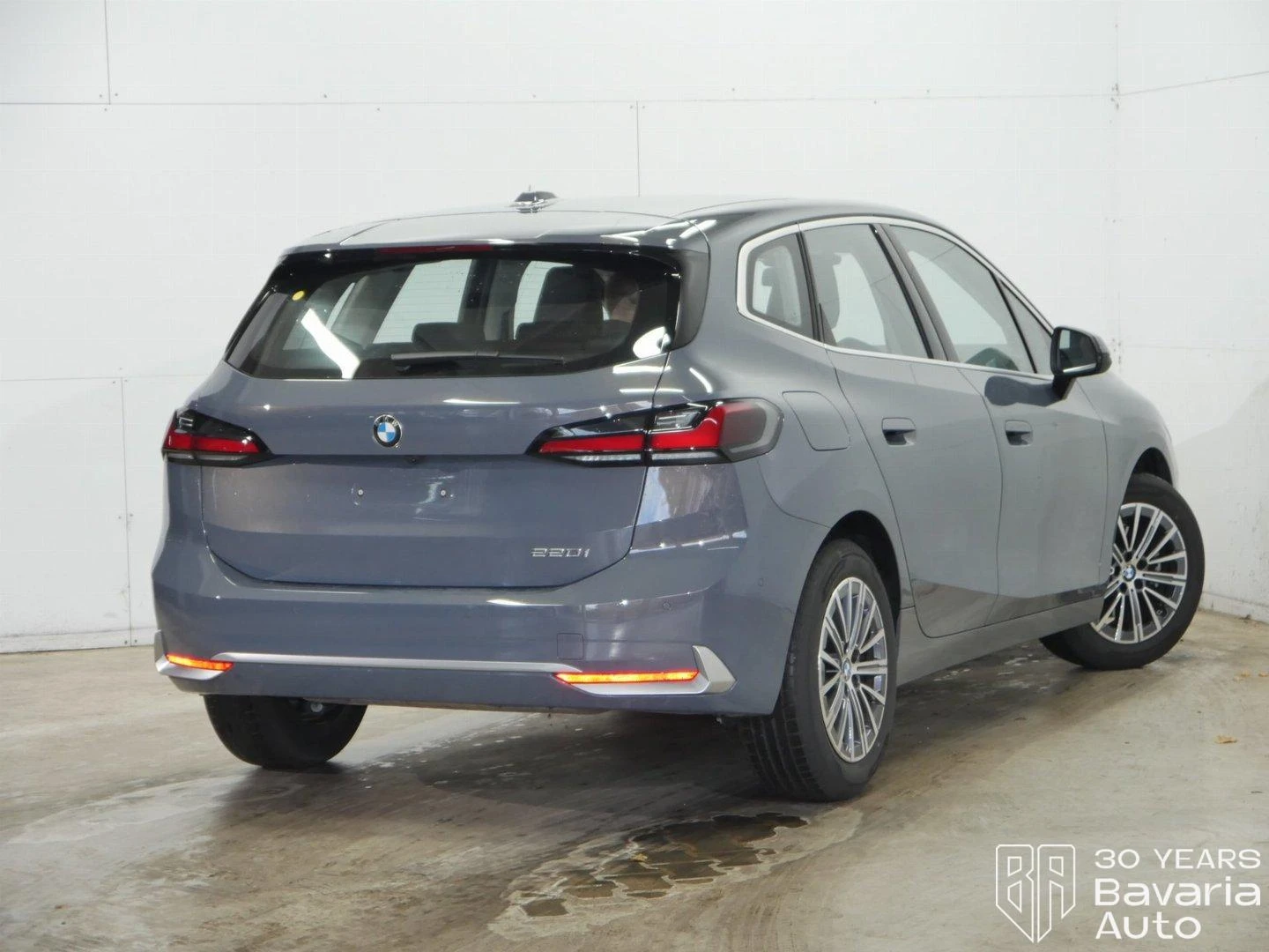 BMW 220 i Active Tourer Steptronic Luxury Line | Mobile.bg   3