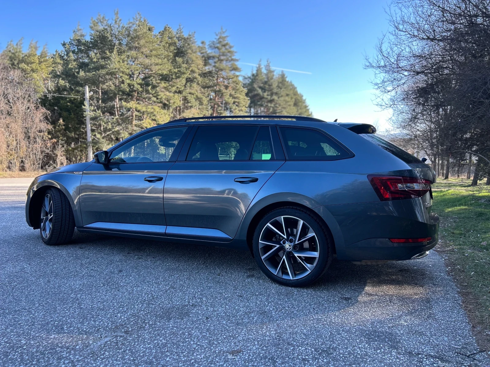 Skoda Superb 2.0 TDI 4X4 SPORTLINE - изображение 4
