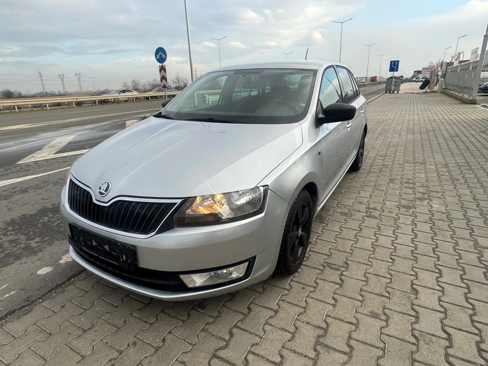 Skoda Rapid 1.6 TDI Automat - изображение 2