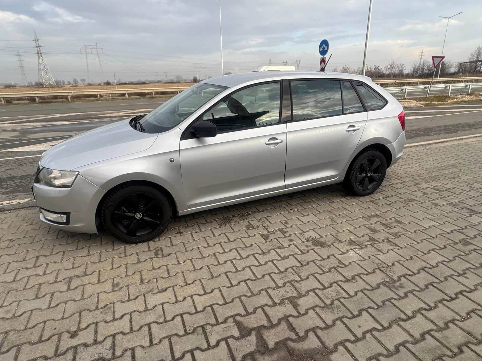 Skoda Rapid 1.6 TDI Automat - изображение 3