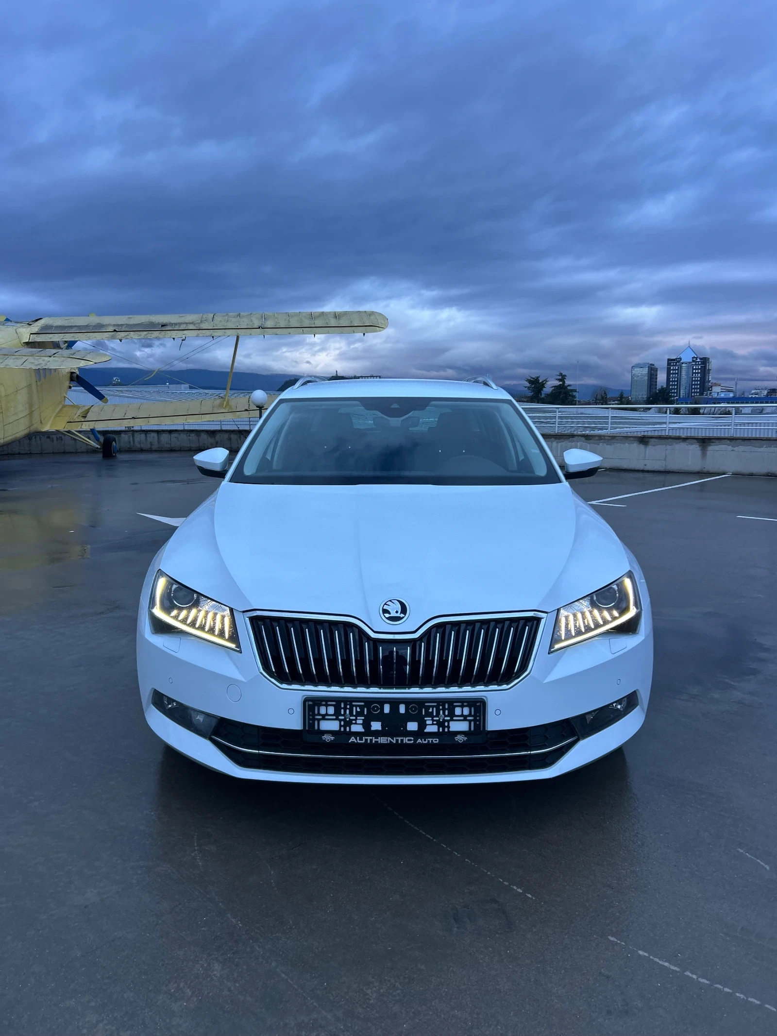Skoda Superb 2.0 TDI 190кс.  - изображение 8