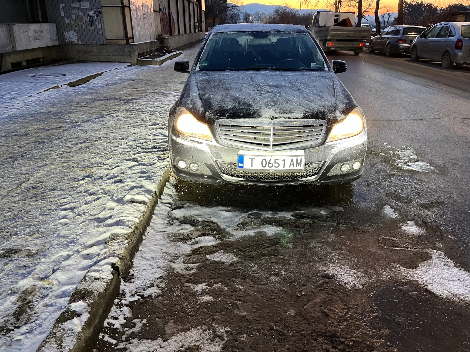 Mercedes-Benz C 180  - изображение 6