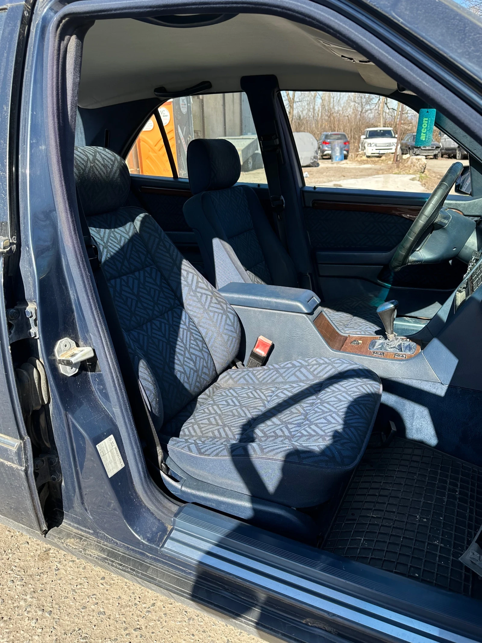 Mercedes-Benz C 280, снимка 8 - Автомобили и джипове - 53848235